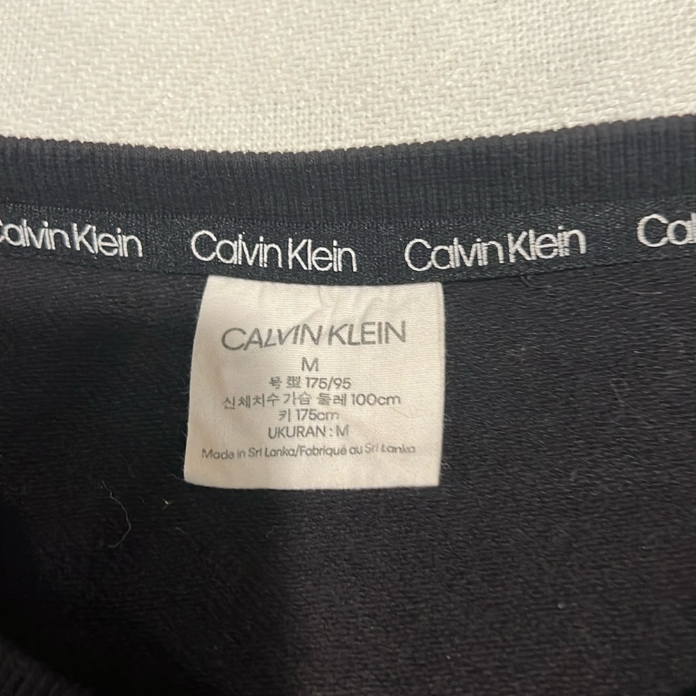 Black Calvin Klein sweatshirt - Picture 4 of 4